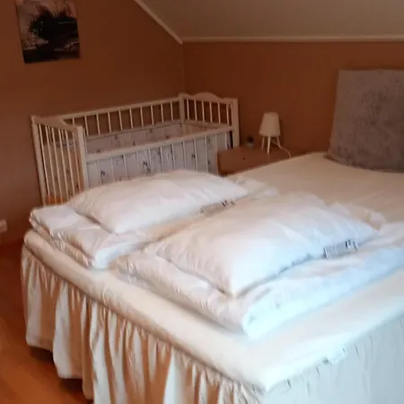 Stort Hus Med 3 Soverom Til Leie I Vakre Sira Minimum 5 Netter Leie * Åna-Sira