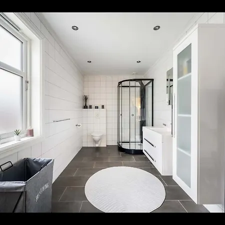 Stort Hus Med 3 Soverom Til Leie I Vakre Sira Minimum 5 Netter Leie Ferienhaus *