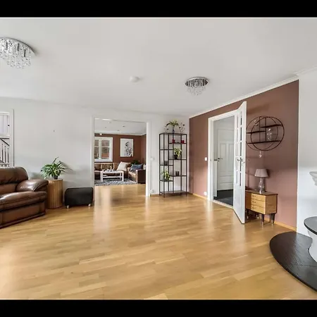 Stort Hus Med 3 Soverom Til Leie I Vakre Sira Minimum 5 Netter Leie Ferienhaus